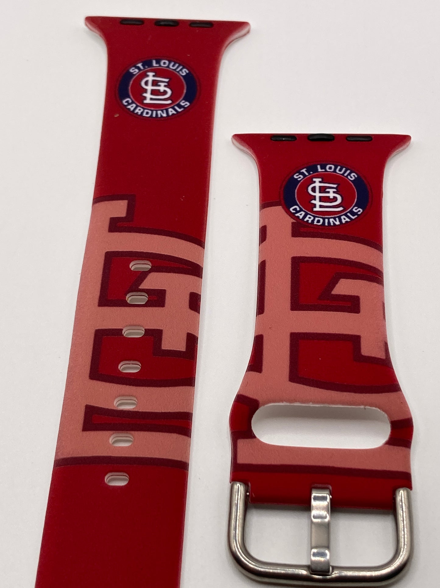 MLB - Saint Louis Cardinals - Apple Watch Compatible Silicone Band - w/buckle