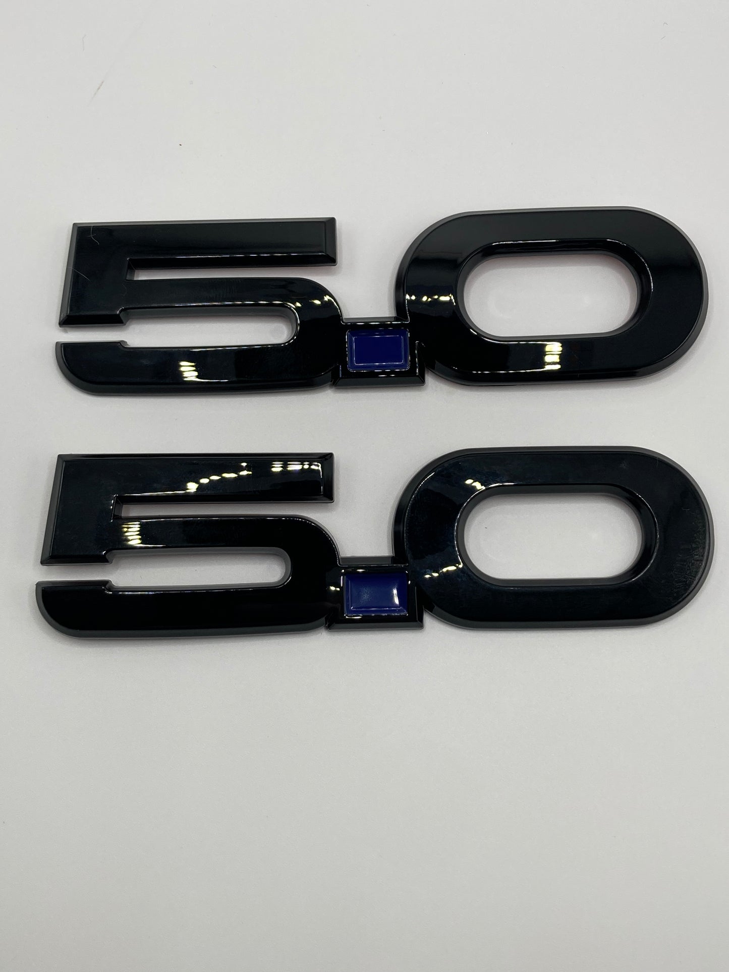 Mustang 5.0 Fender Emblems - 2pcs set - Gloss Black with Blue dot - Ford