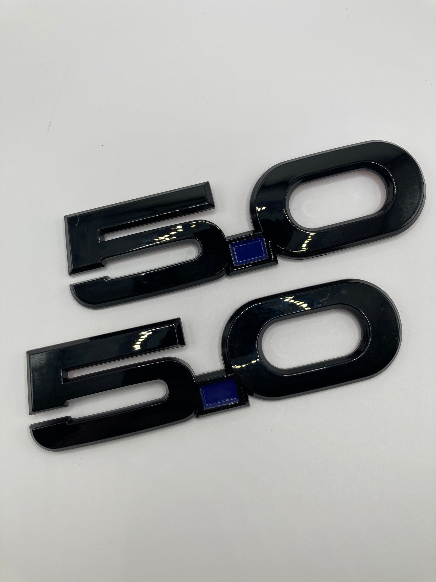 Mustang 5.0 Fender Emblems - 2pcs set - Gloss Black with Blue dot - Ford