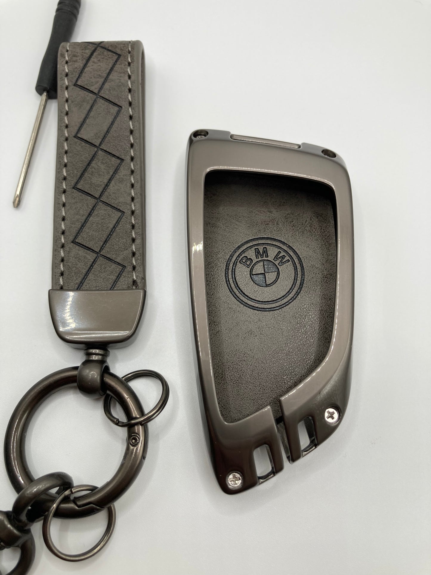 BMW - Leather Keychain and Metal key fob case