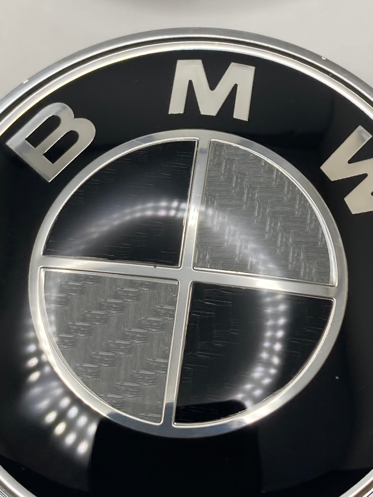 BMW - wheel center caps - 68mm - black/grey carbon - 4pcs set