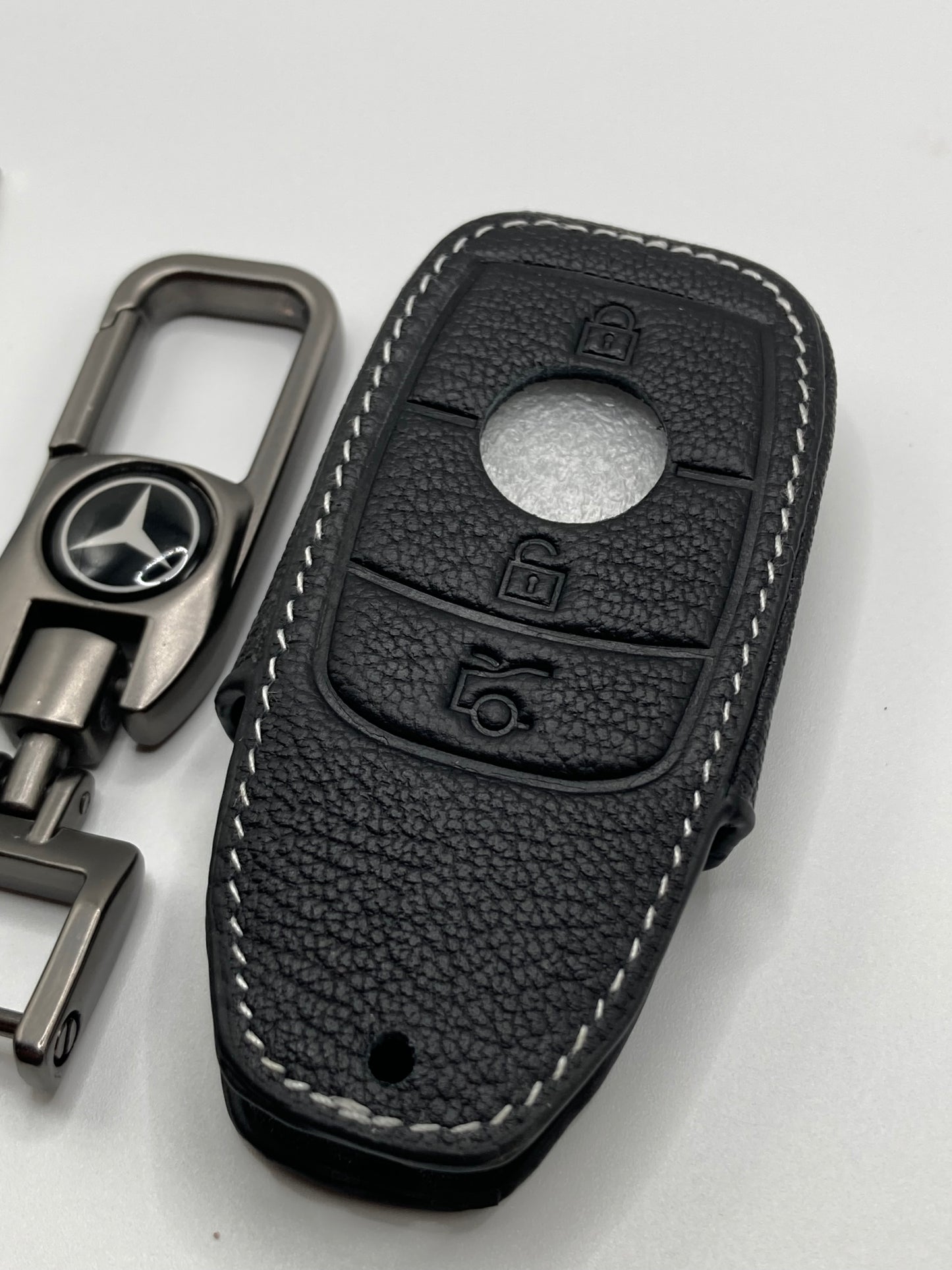Mercedes - Clip style keychain and key fob case - Black Leather - Type B