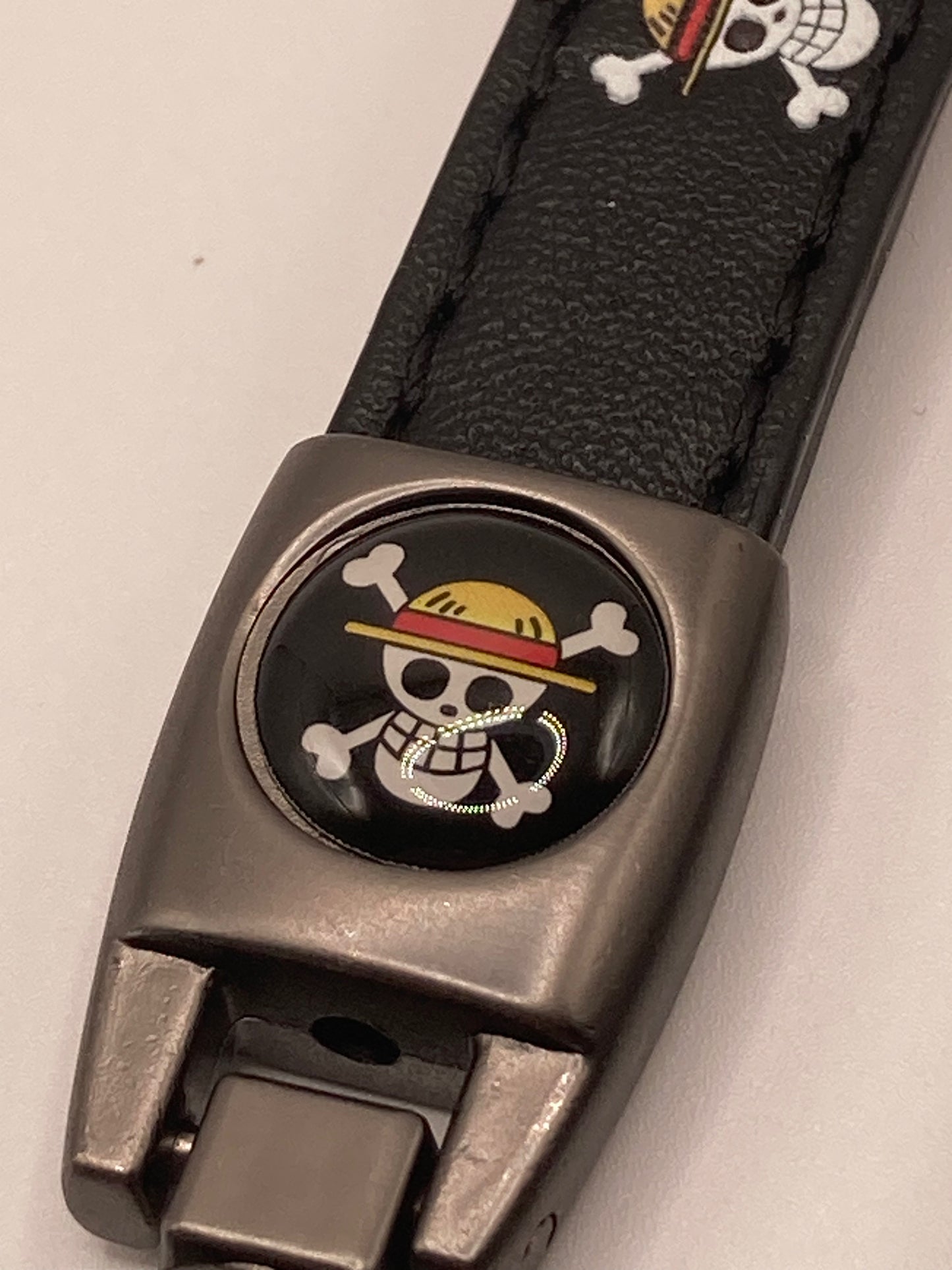 One piece - black leather Keychain