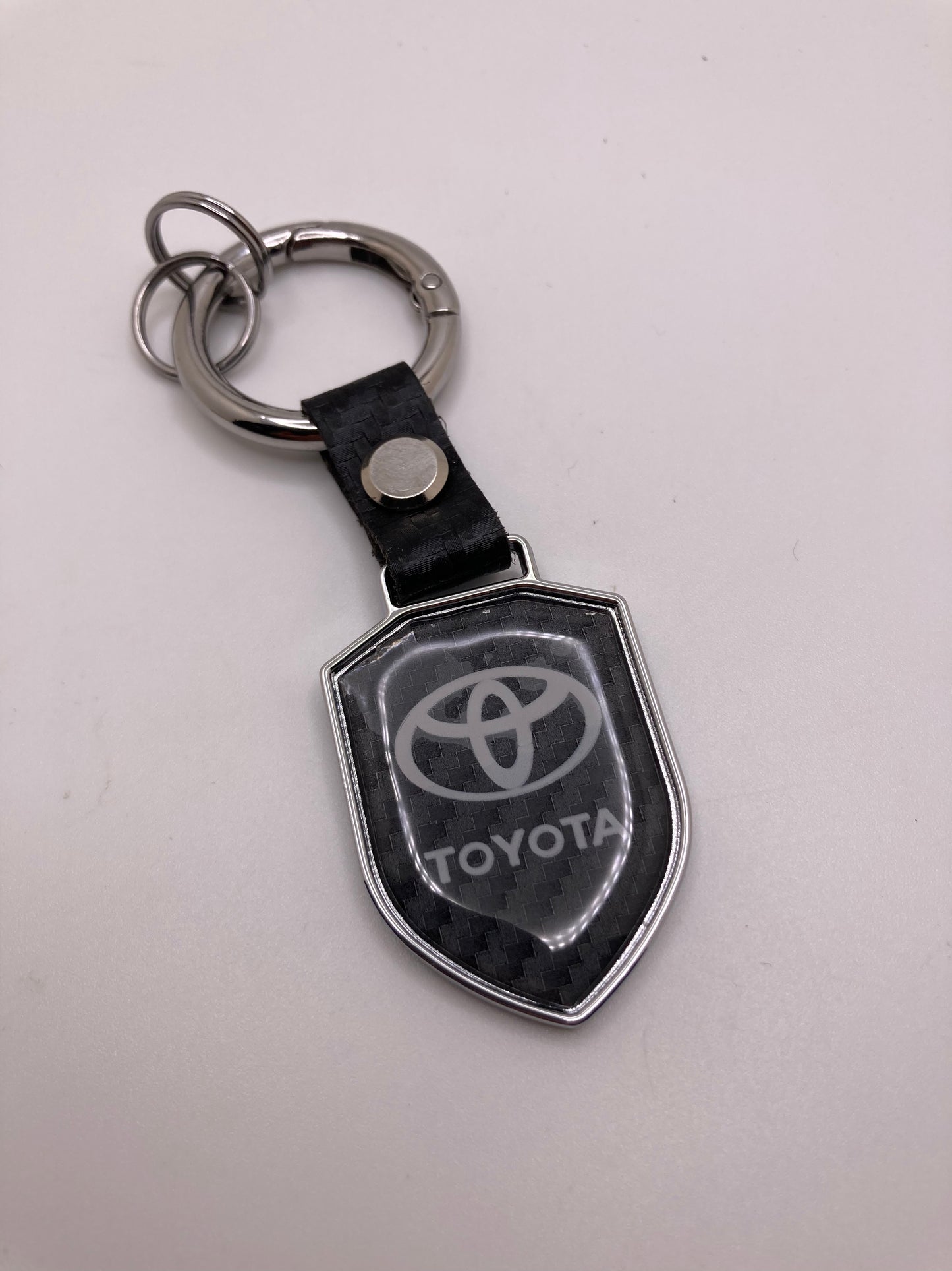 Toyota - 2 sided - Shield Style Keychain -Carbon Fiber Design