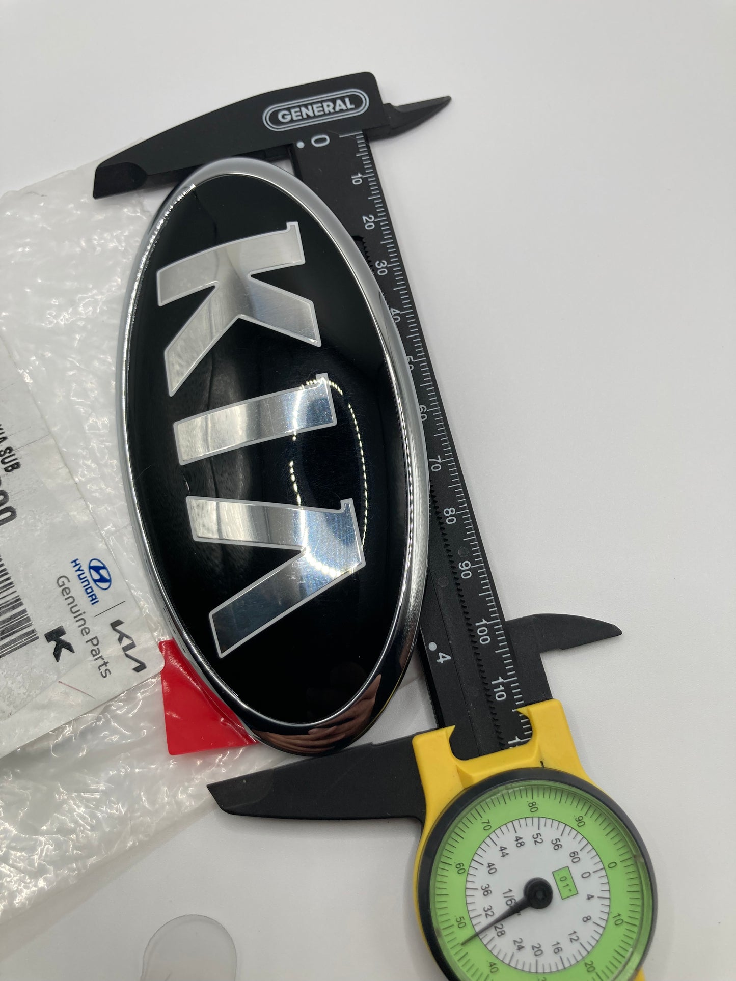 Genuine OEM 'KIA' Rear Trunk Emblem for 12-15 Optima 86320-2T000