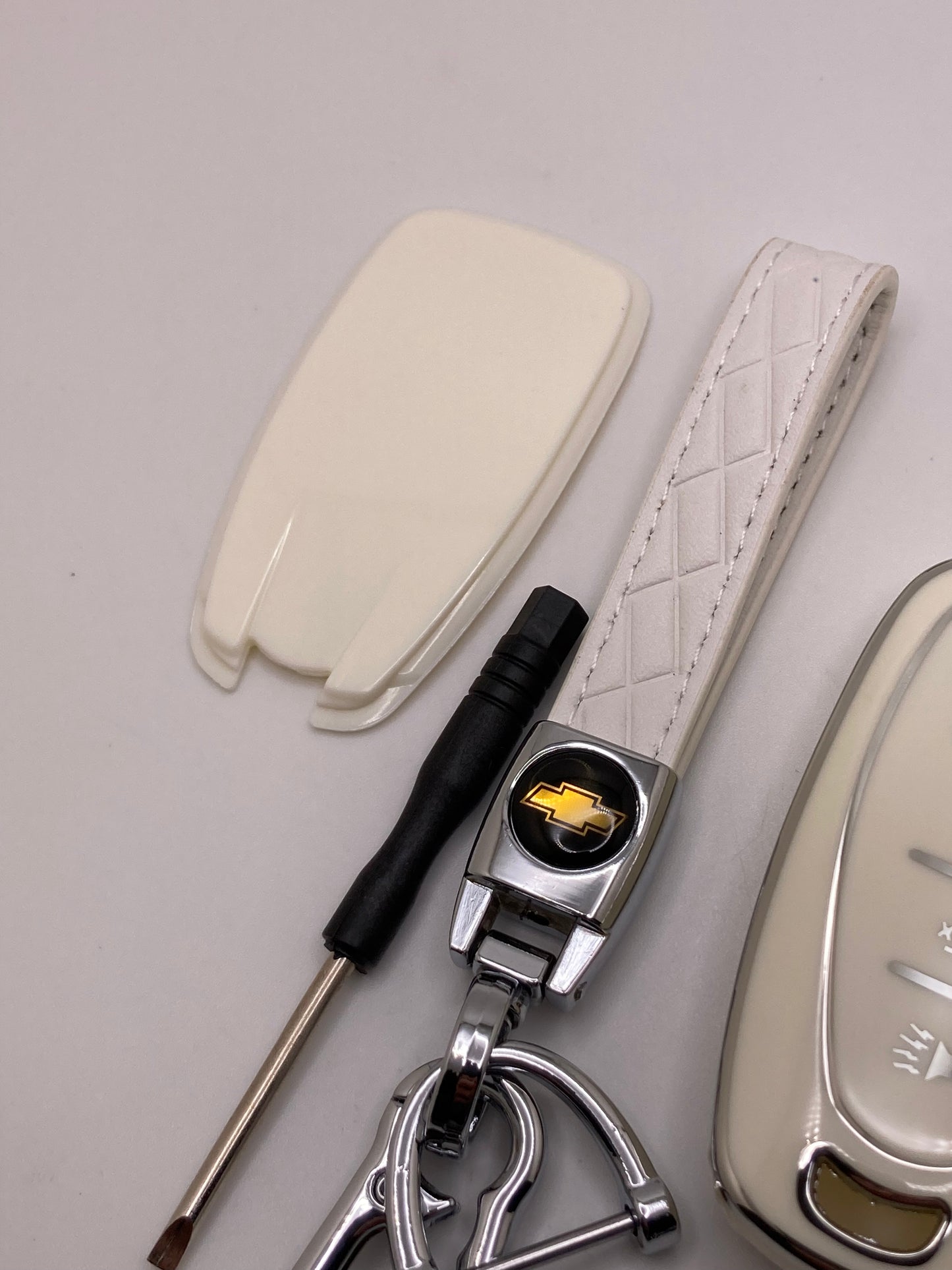 Chevrolet - White Leather Keychain & Key Fob Case