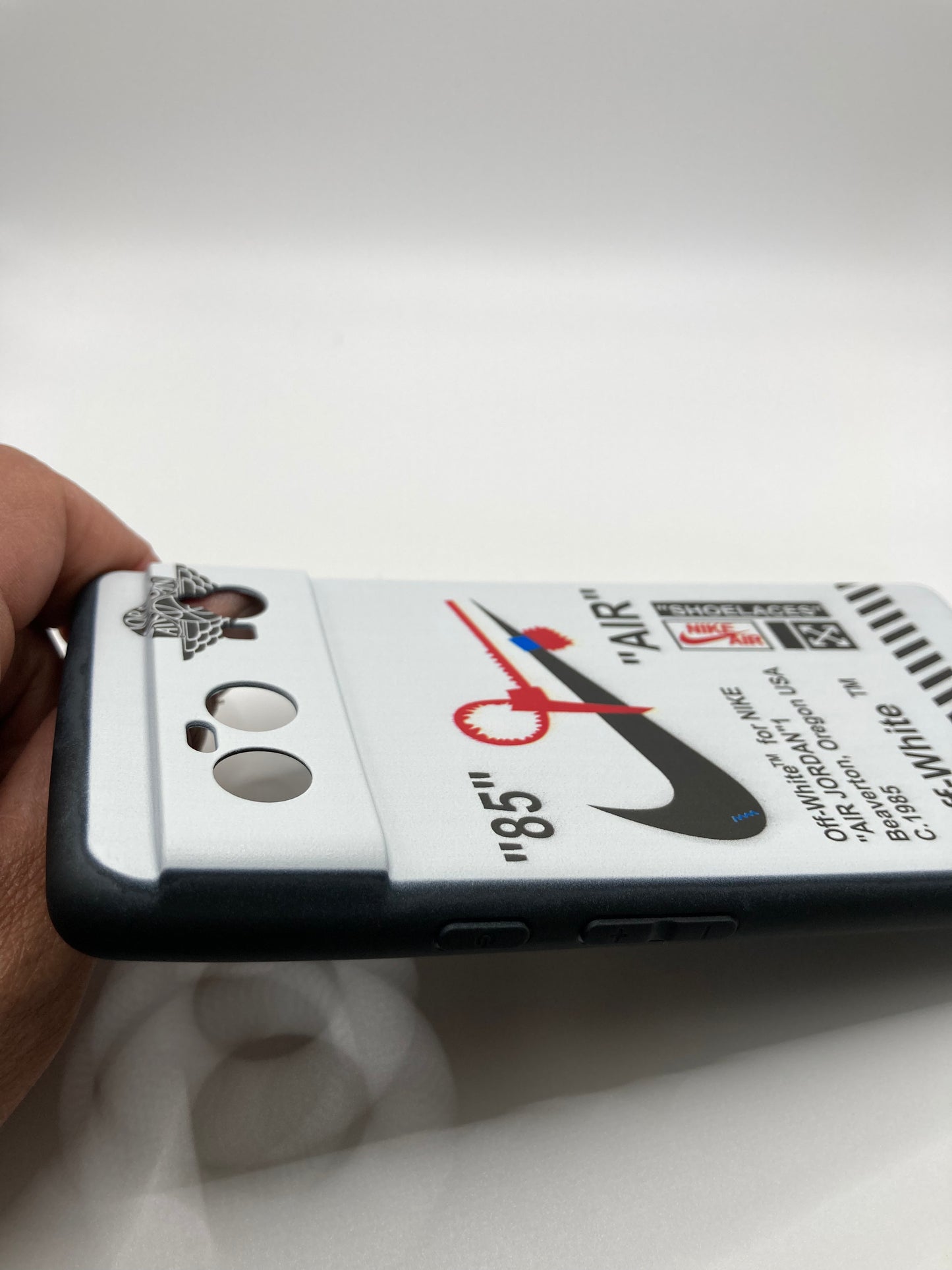 Pixel 6 - Off-White Case