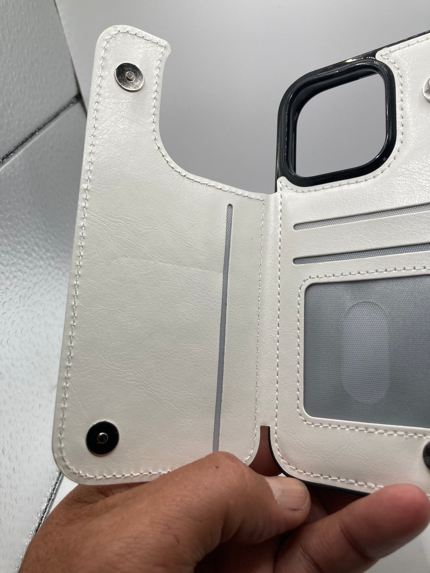 White Leather Wallet Case for iPhone 16 Pro - 6.3”