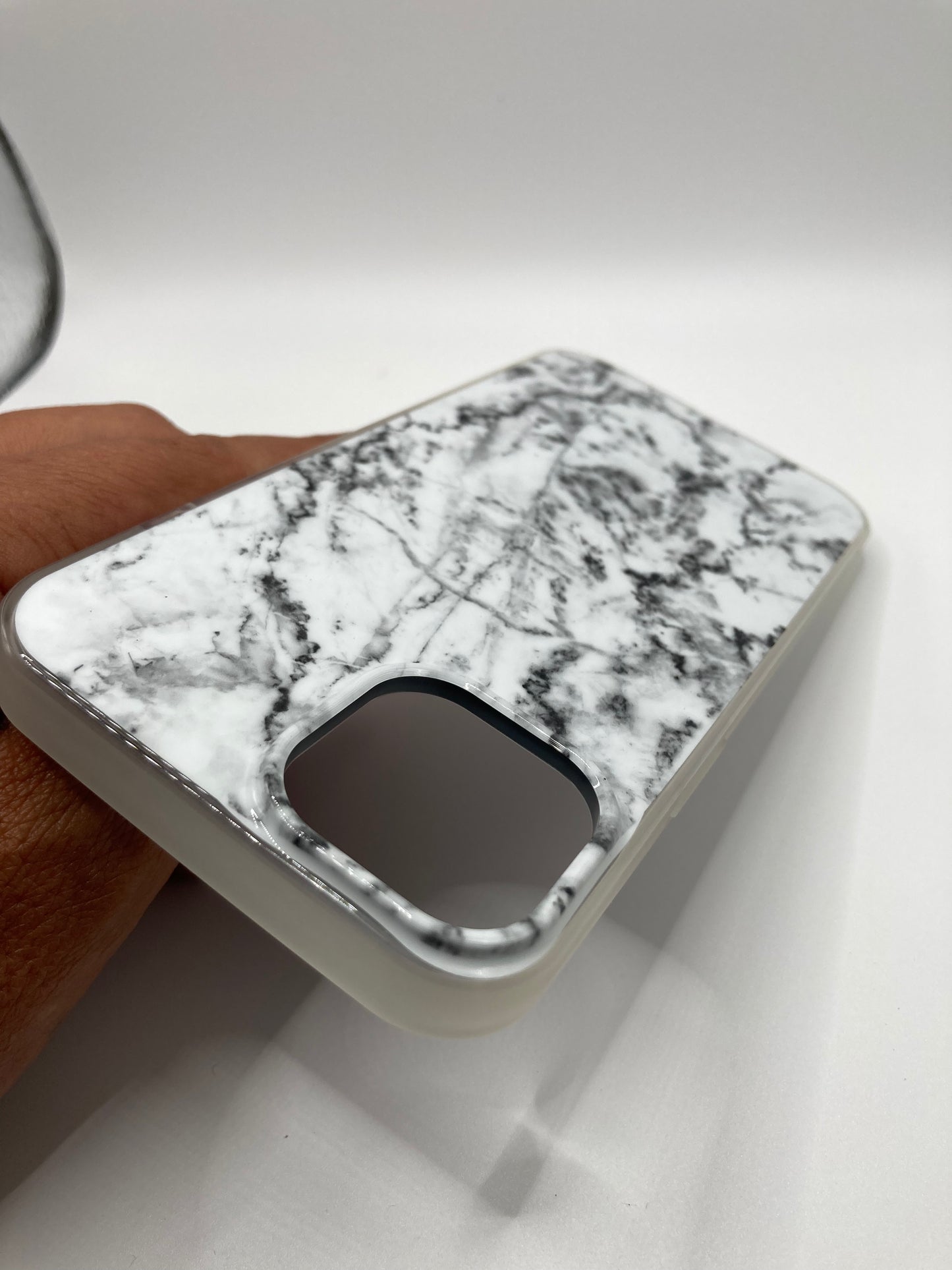 MagSafe Case for iPhone 13 - White Marble