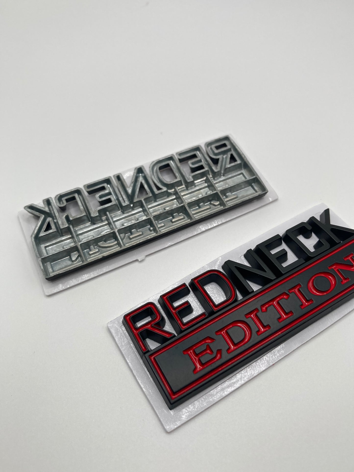 Redneck Edition Fender Emblem Set - 2pcs - red/black