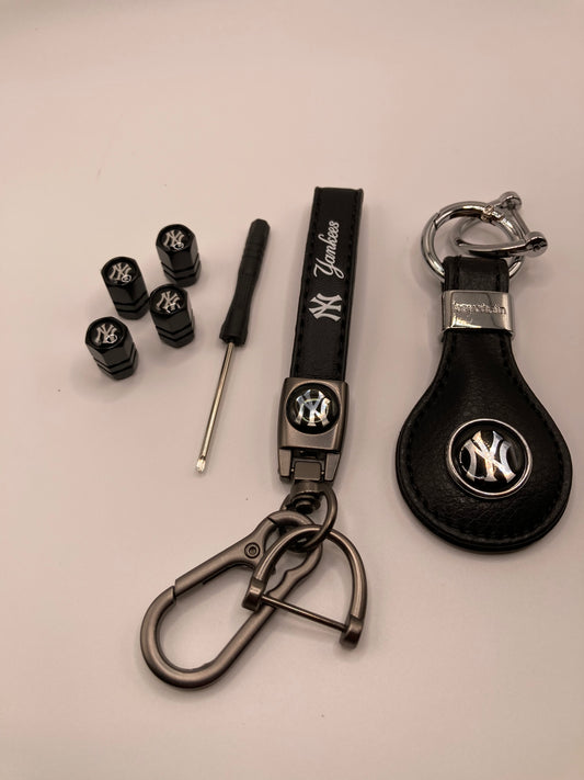 MLB - Yankees - 6pcs gift set - keychains and valve stem caps