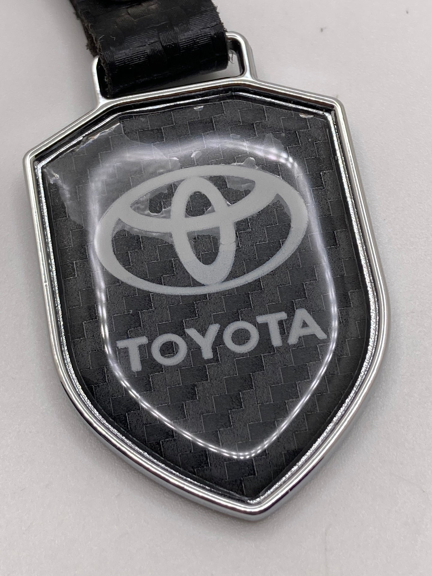 Toyota - 2 sided - Shield Style Keychain -Carbon Fiber Design