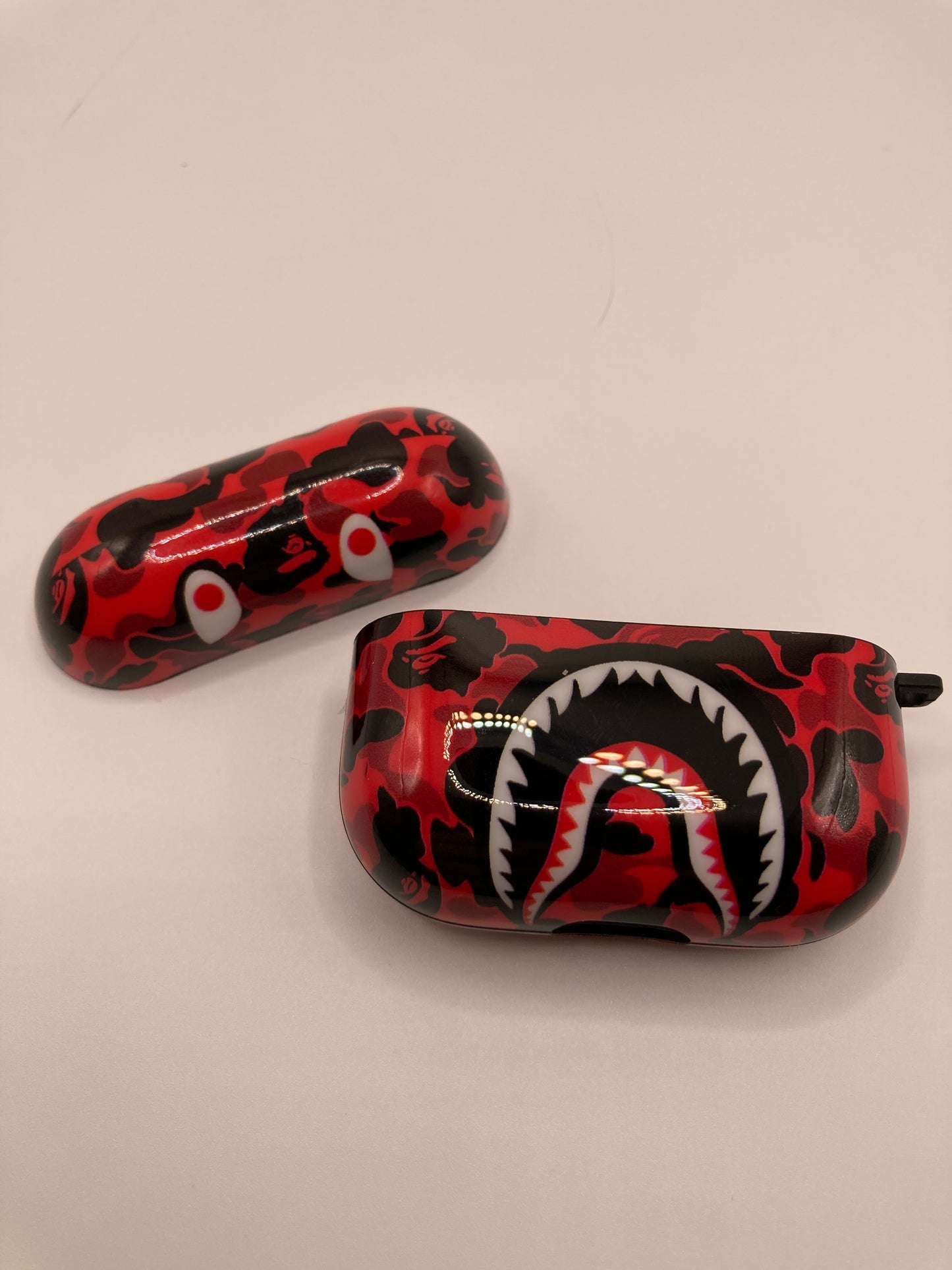 Shark Mouth Zipper Bear designed case for AirPods Pro- Red Camo