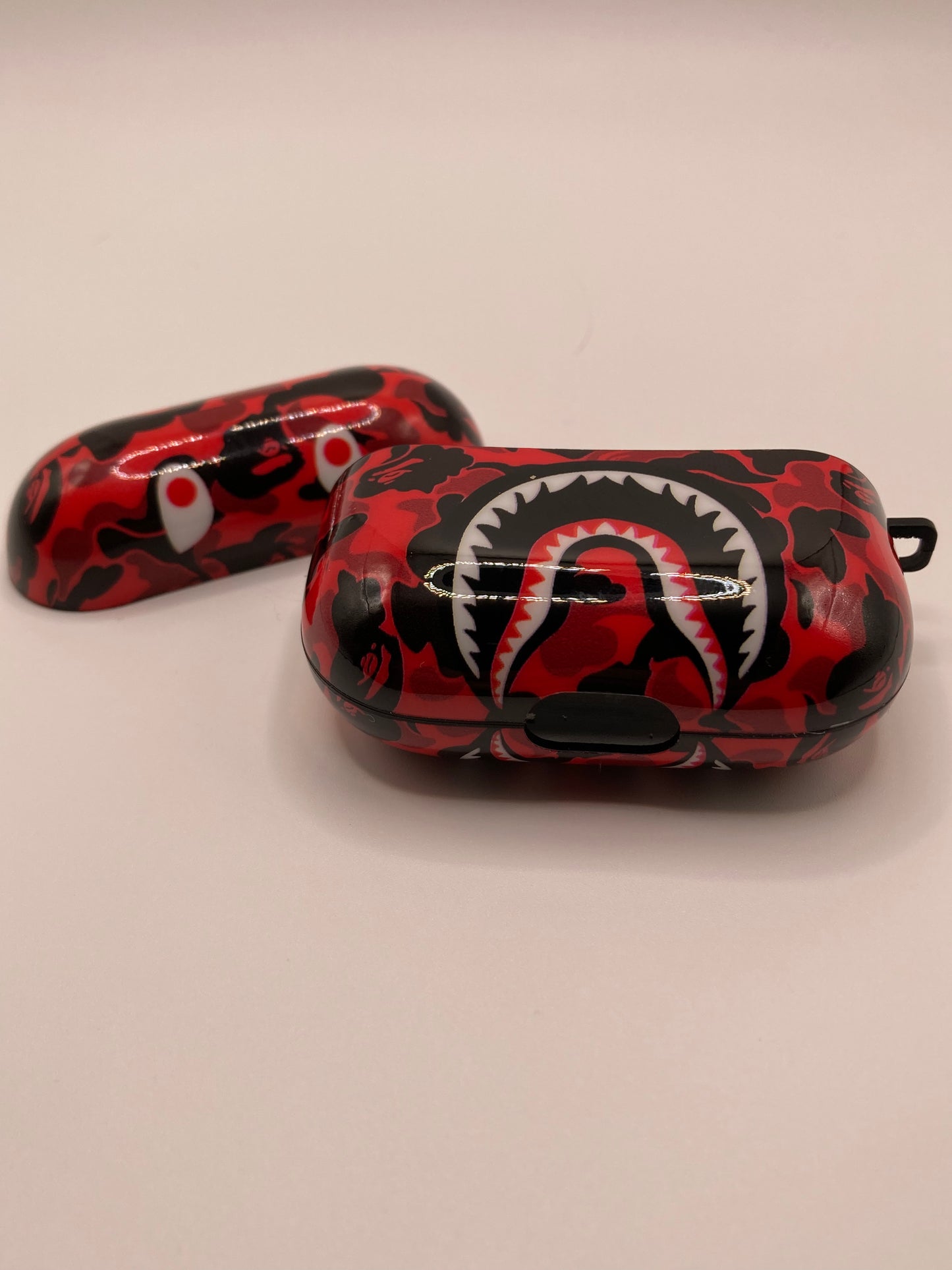 Shark Mouth Zipper Bear designed case for AirPods Pro- Red Camo