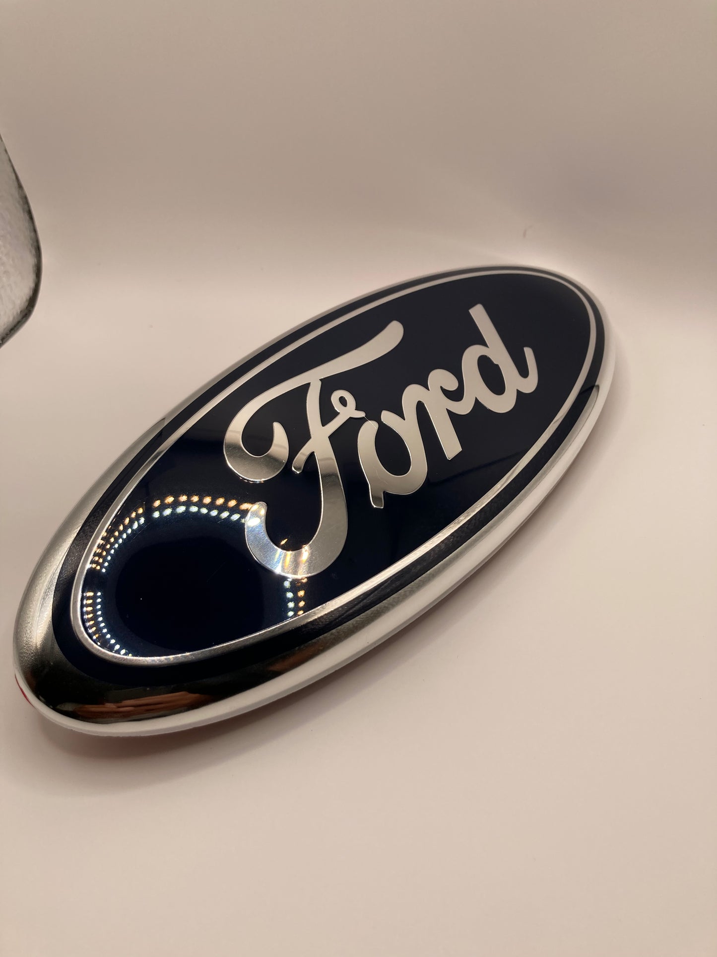 Ford - 9” oval emblem