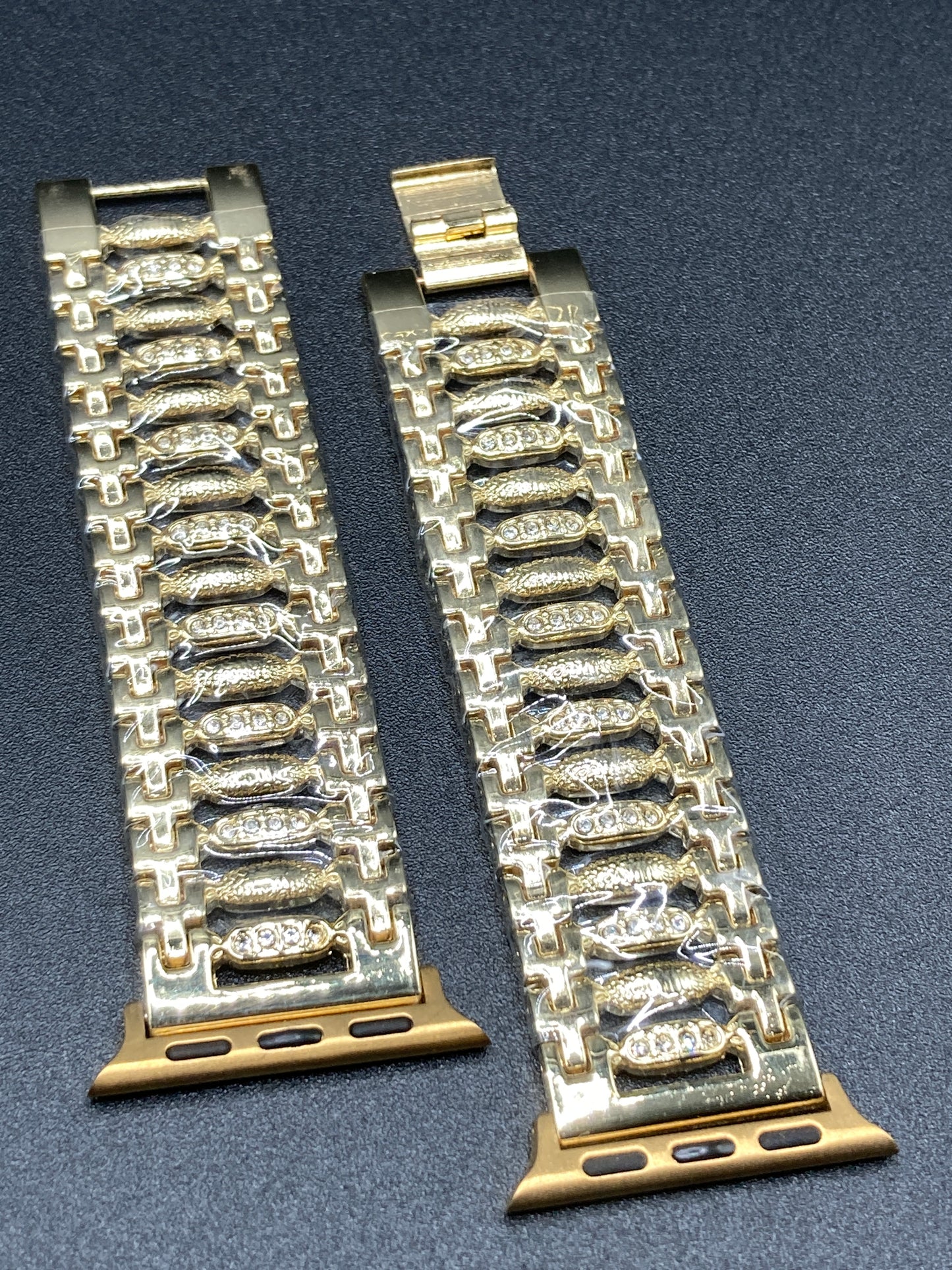 Luxury Watchband for Apple Watch - 38/40/42/44/45mm - Gold color with Crystals