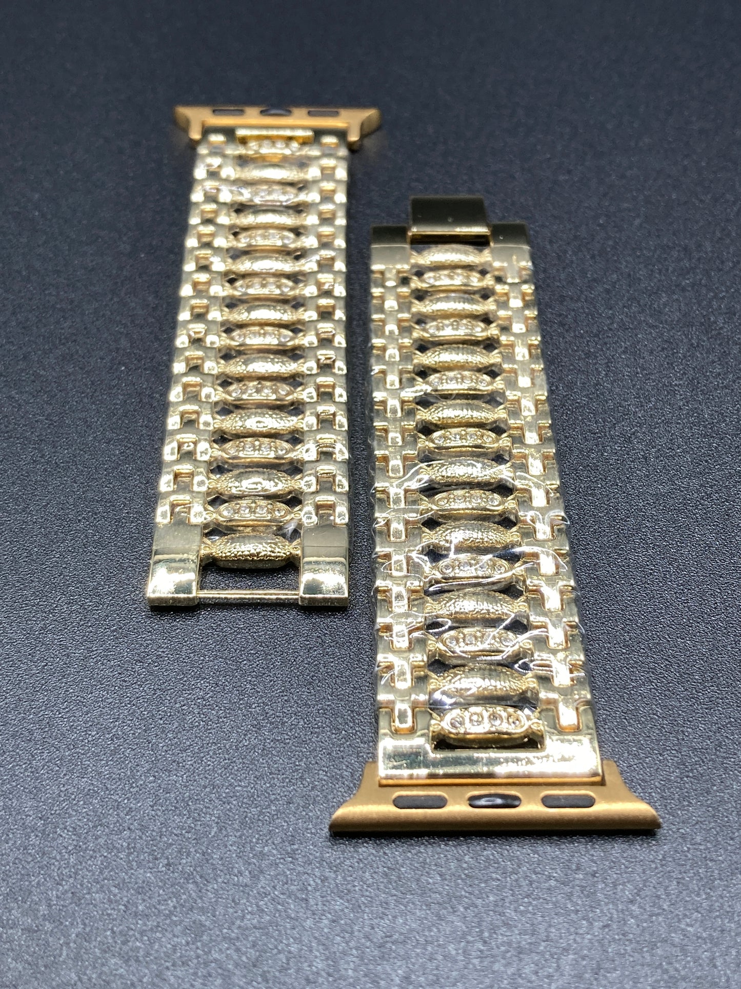 Luxury Watchband for Apple Watch - 38/40/42/44/45mm - Gold color with Crystals