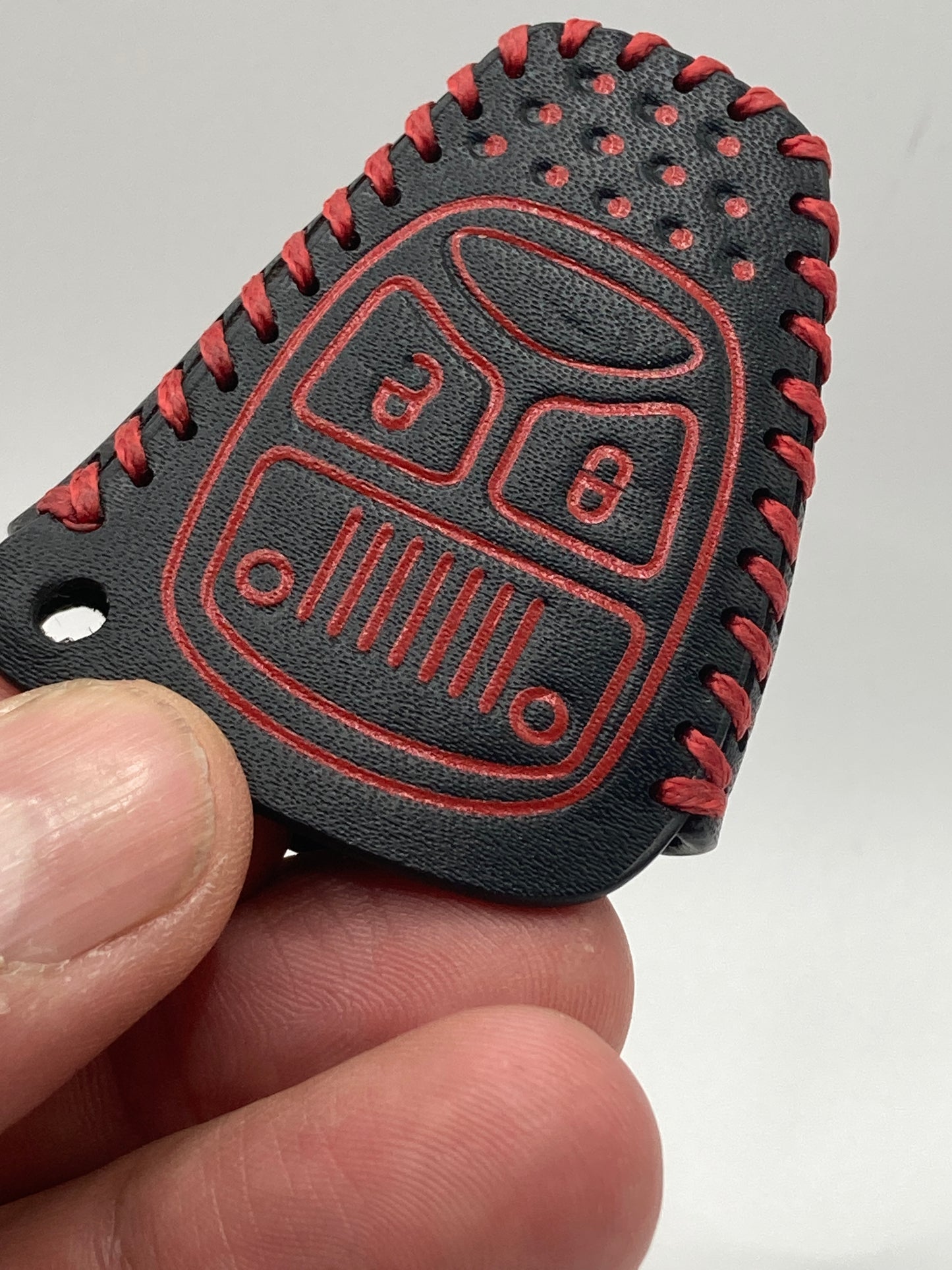 Jeep - Wrangler Leather Key Fob Cover - black/red