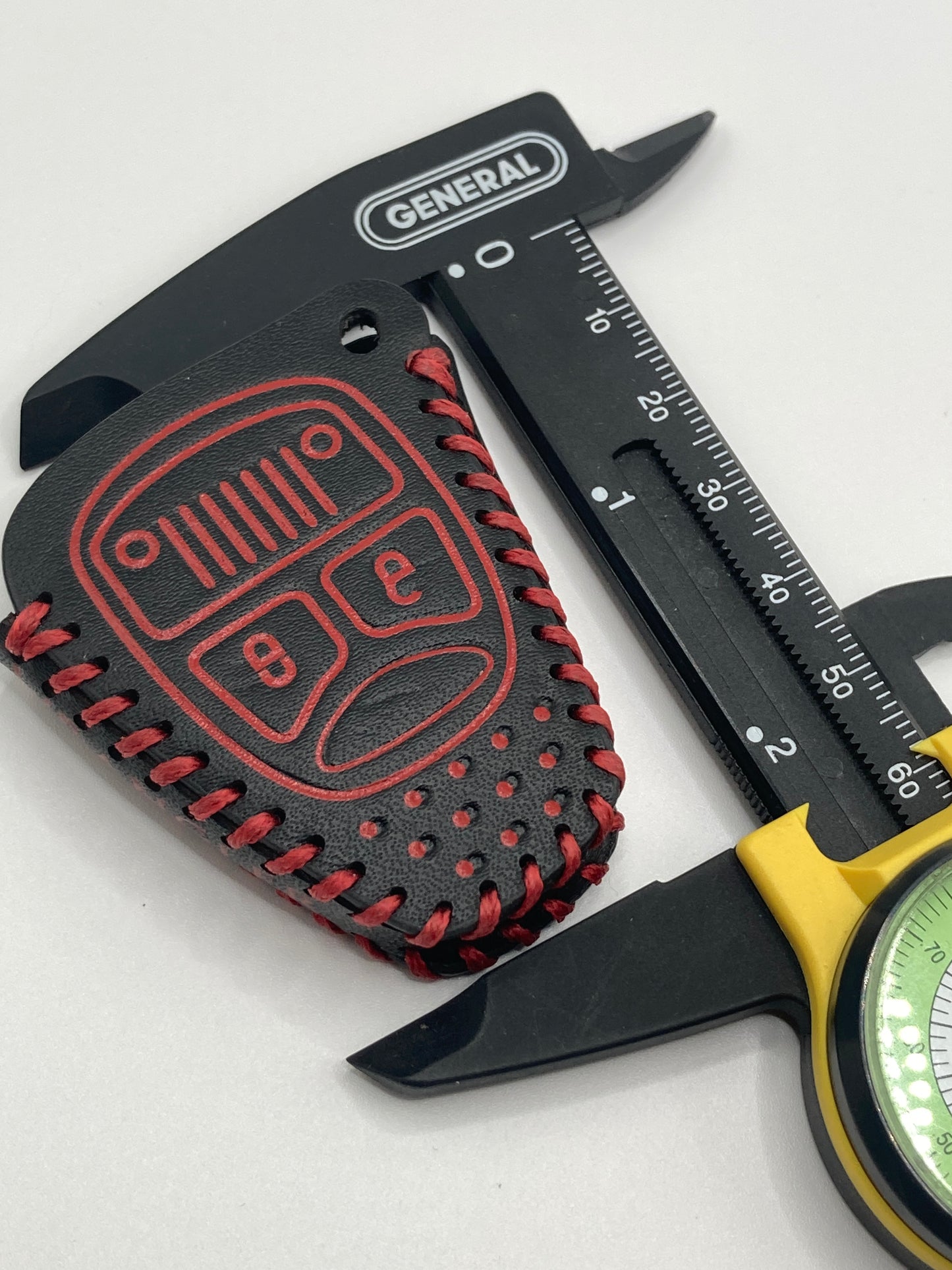 Jeep - Wrangler Leather Key Fob Cover - black/red