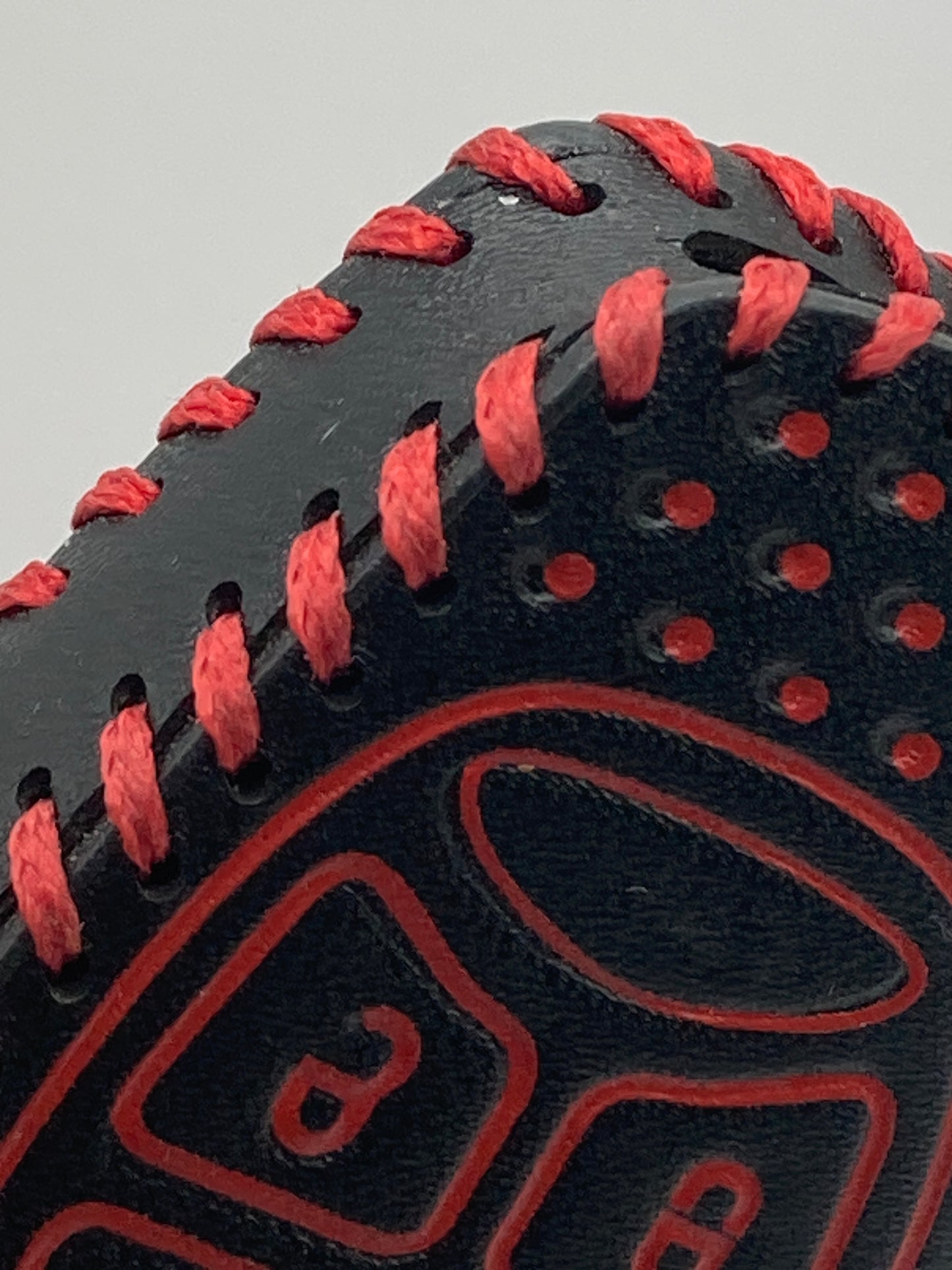 Jeep - Wrangler Leather Key Fob Cover - black/red